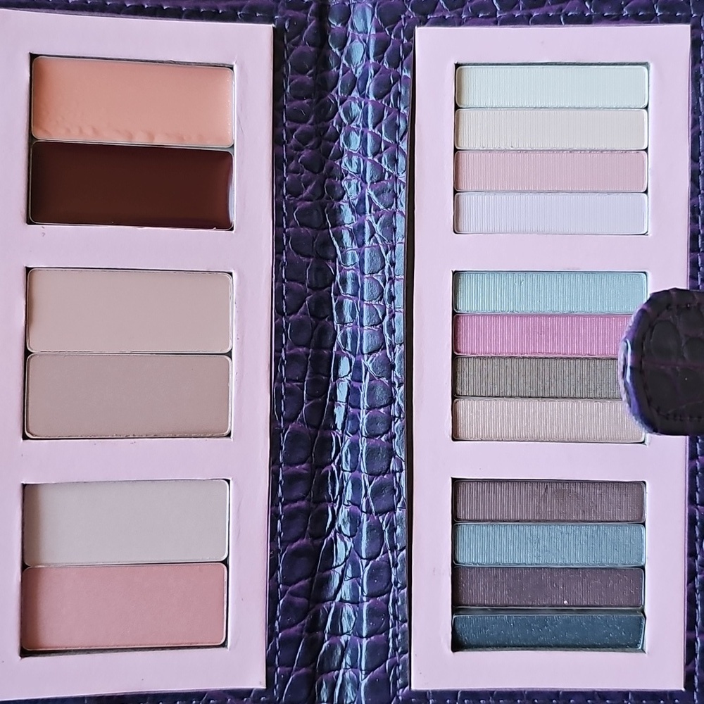 Vintage Pop BeautySmokey Rose Makeup Palette - Collector's Item - Never Used